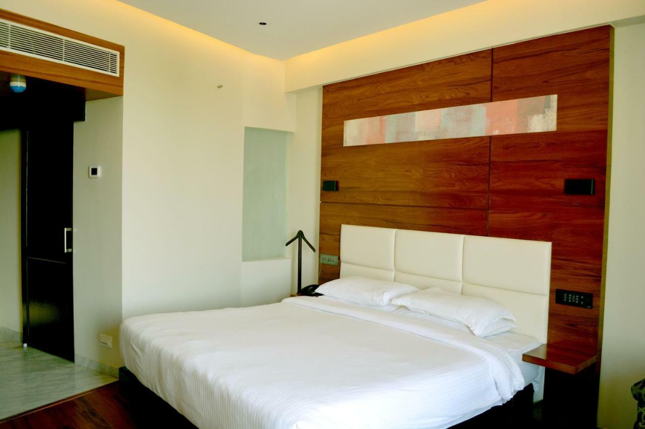 Rk Residency Hotel Tiruppur Exterior foto