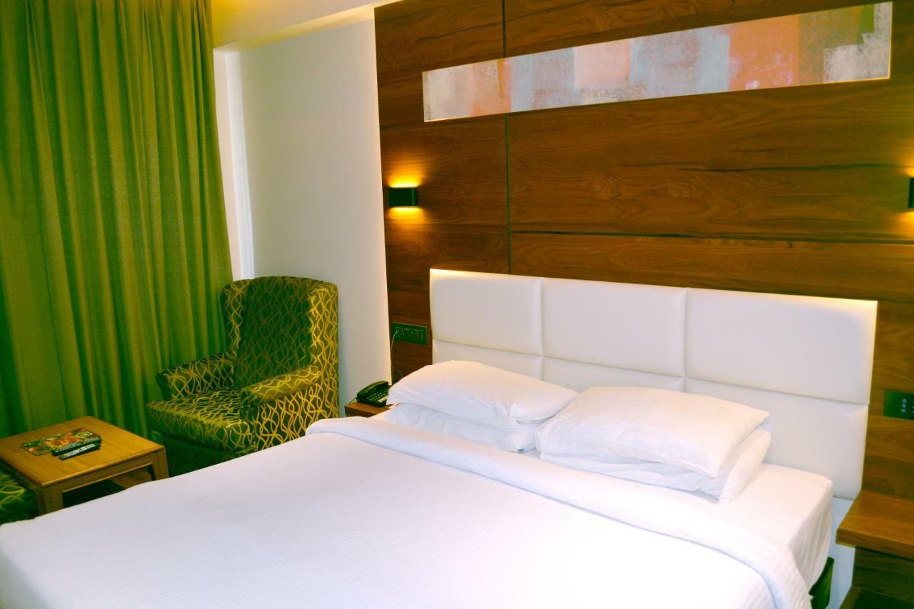 Rk Residency Hotel Tiruppur Exterior foto